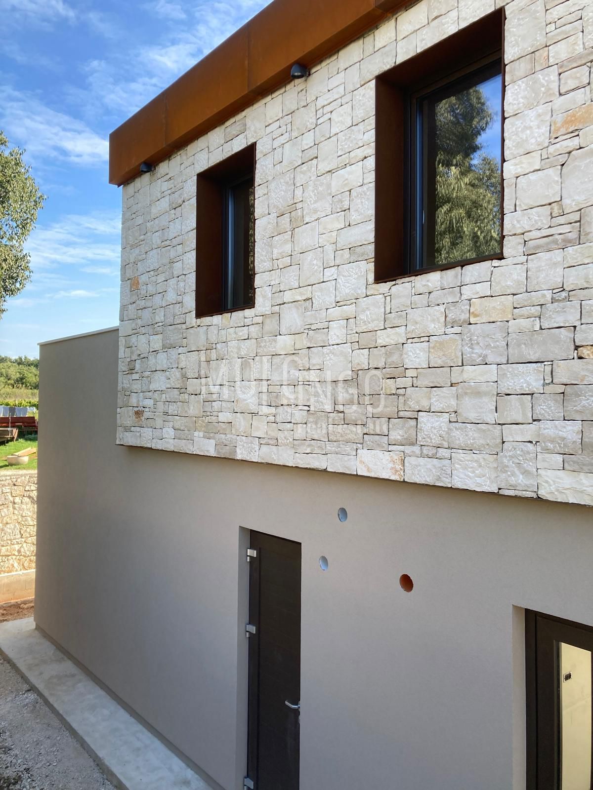 ISTRA, BALE - Luksuzna vila v srcu Istre – popolna kombinacija modernega in tradicionalnega