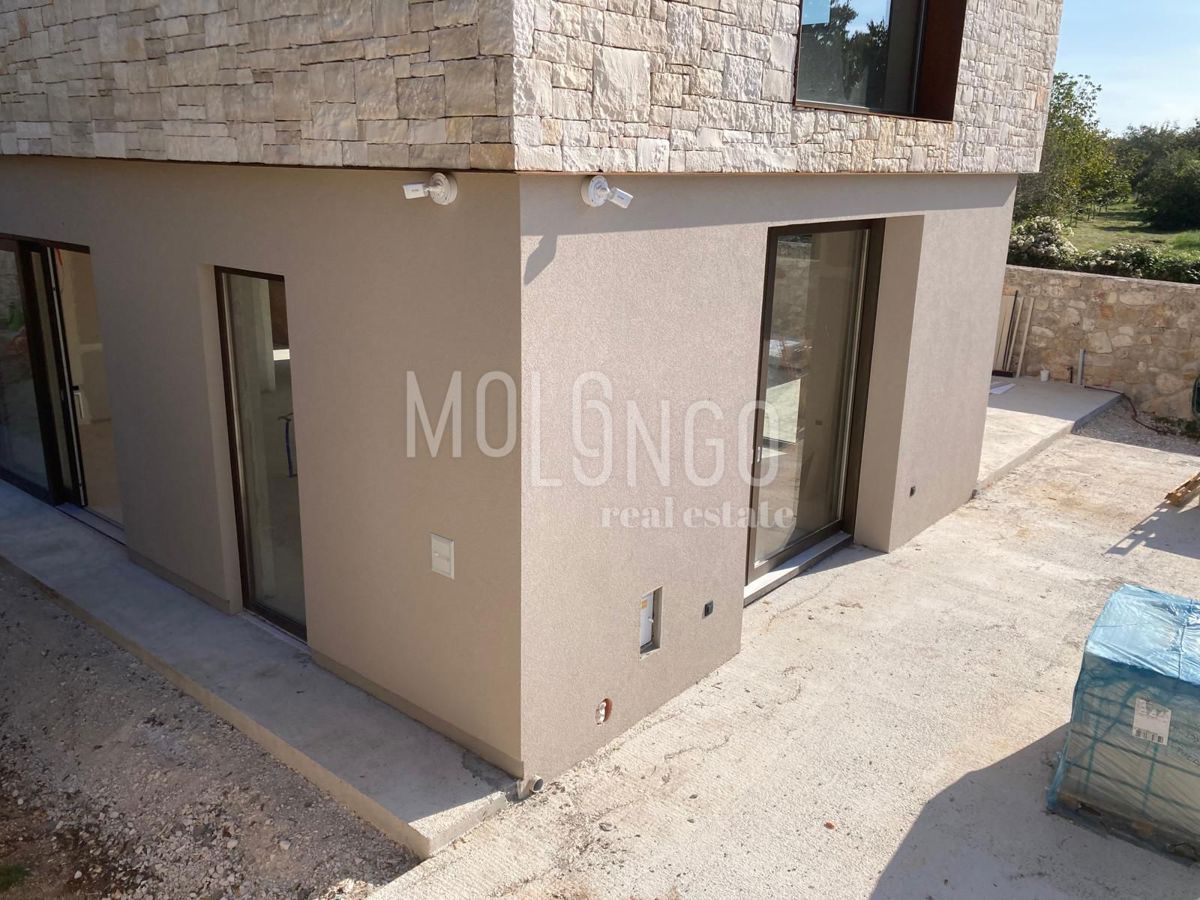 ISTRA, BALE - Luksuzna vila v srcu Istre – popolna kombinacija modernega in tradicionalnega