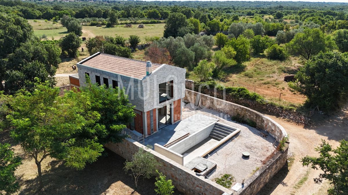 ISTRA, BALE - Luksuzna vila v srcu Istre – popolna kombinacija modernega in tradicionalnega
