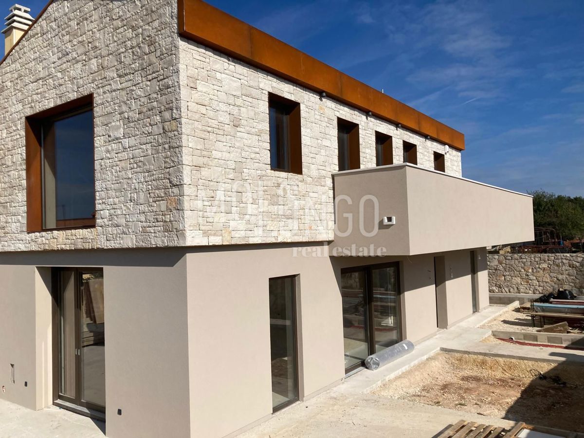 ISTRA, BALE - Luksuzna vila v srcu Istre – popolna kombinacija modernega in tradicionalnega