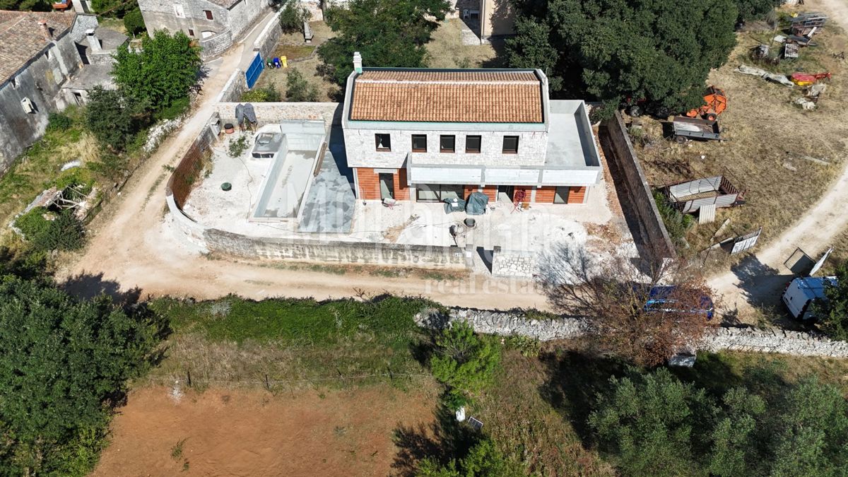 ISTRA, BALE - Luksuzna vila v srcu Istre – popolna kombinacija modernega in tradicionalnega