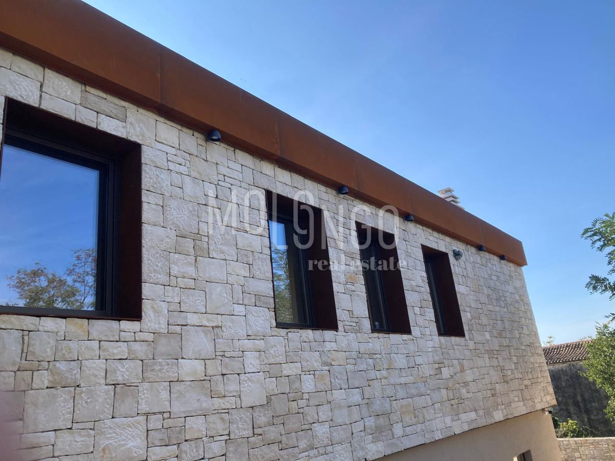 ISTRA, BALE - Luksuzna vila v srcu Istre – popolna kombinacija modernega in tradicionalnega