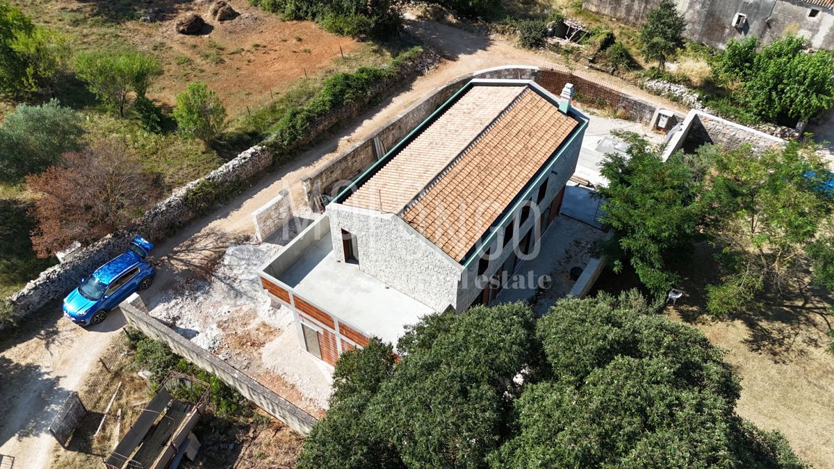 ISTRA, BALE - Luksuzna vila v srcu Istre – popolna kombinacija modernega in tradicionalnega