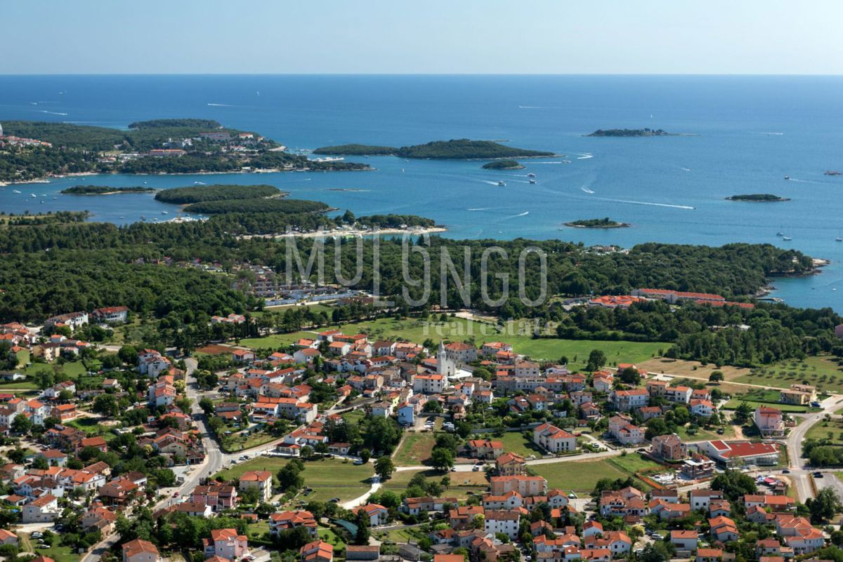 Zemljišče Funtana, 1.077m2
