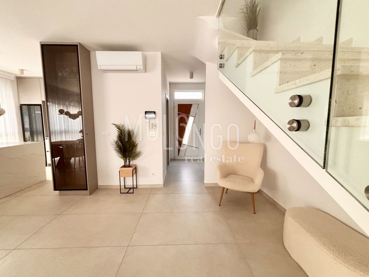 Hiša Omišalj, 185m2