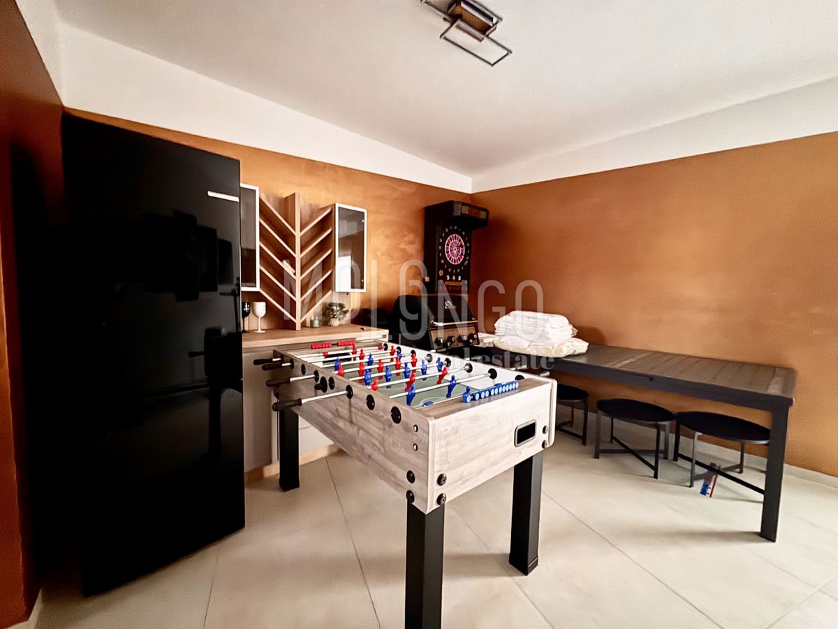 Hiša Omišalj, 185m2