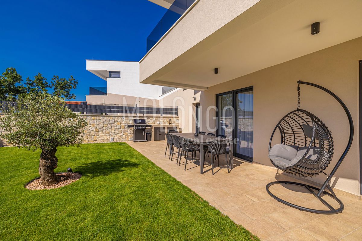 Hiša Omišalj, 191m2