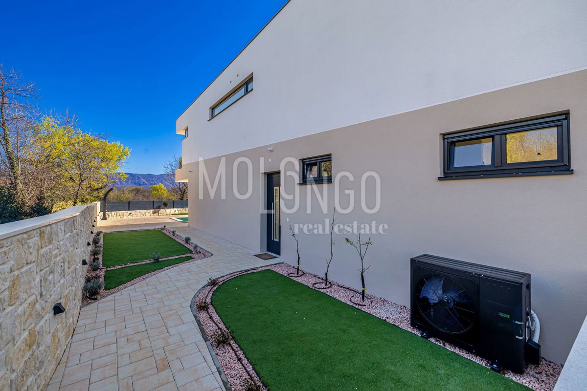 Hiša Omišalj, 191m2