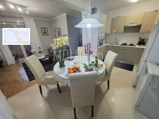 Stanovanje/apartma Sroki, Viškovo, 85m2