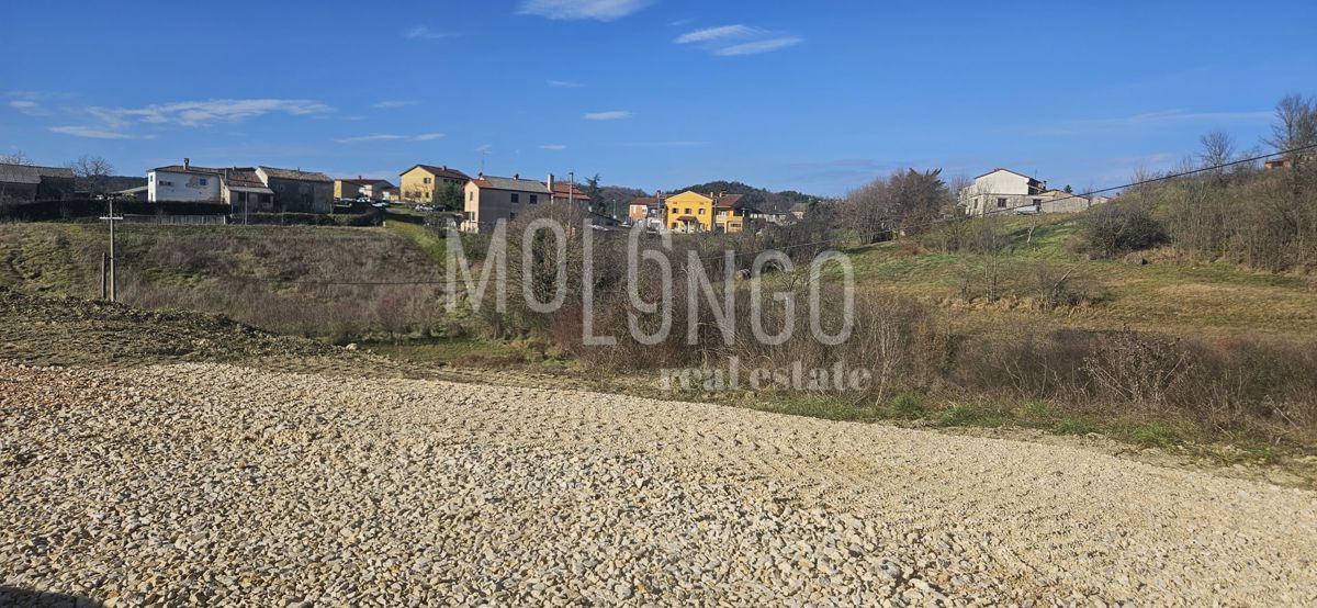 Zemljišče Zarečje, Pazin - Okolica, 800m2