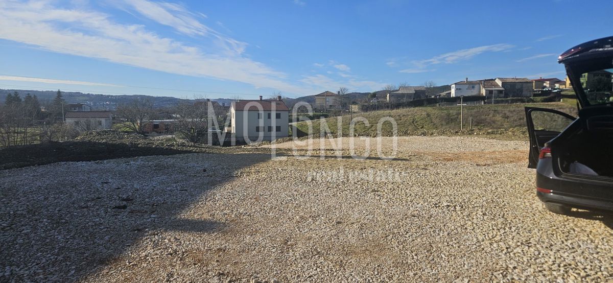 Zemljišče Zarečje, Pazin - Okolica, 800m2