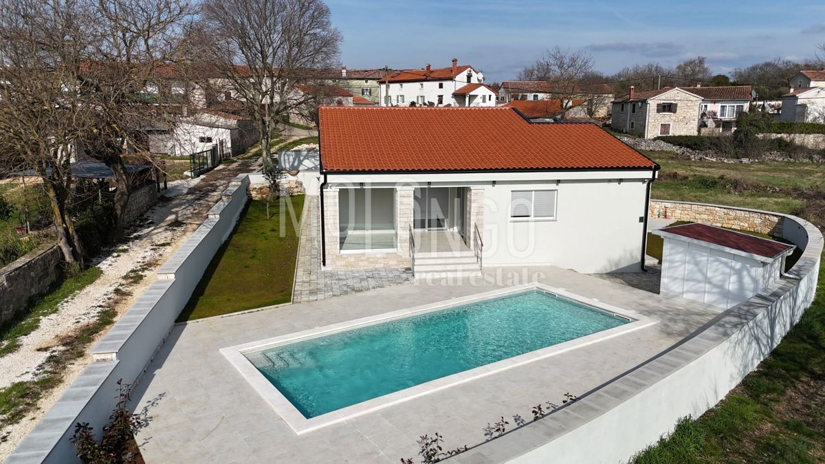 ISTRA, ROVINJ - Moderna prizemnica s bazenom