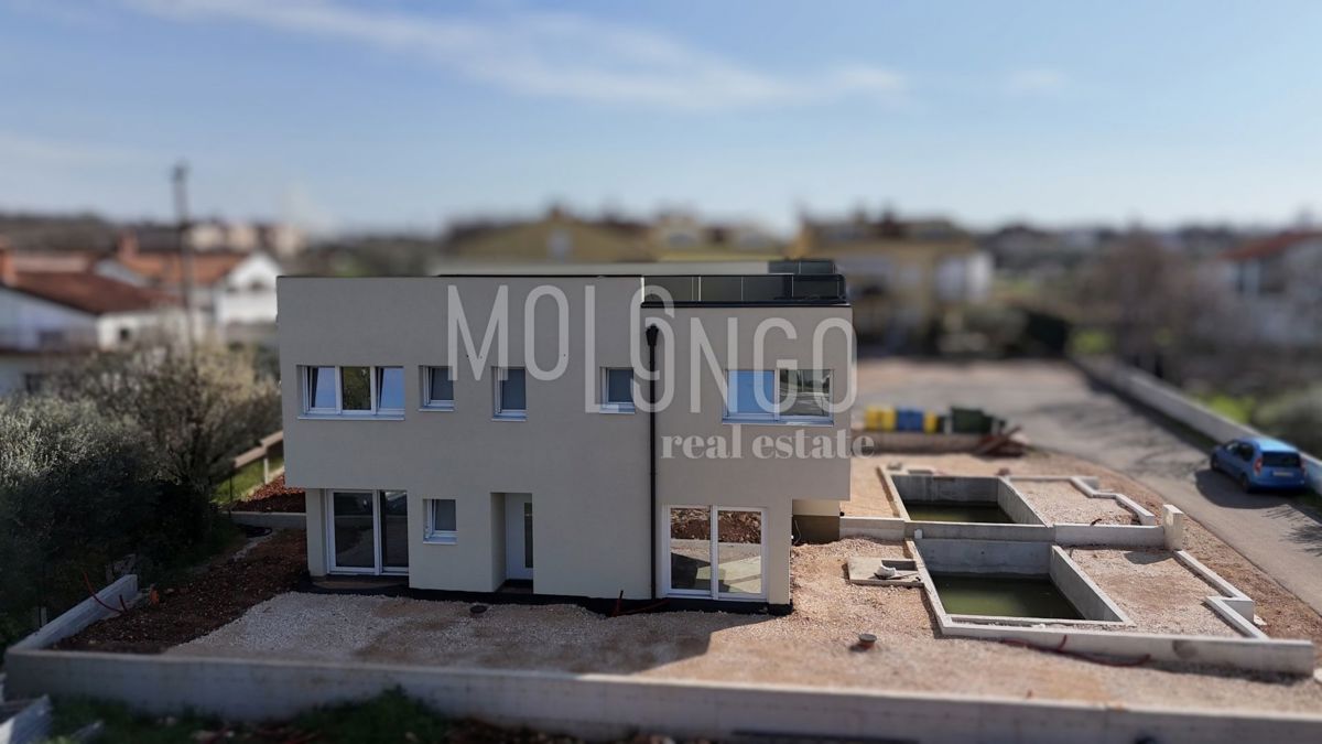 ISTRA, POREČ- Dvojna kuća s bazenom i pogledom na more