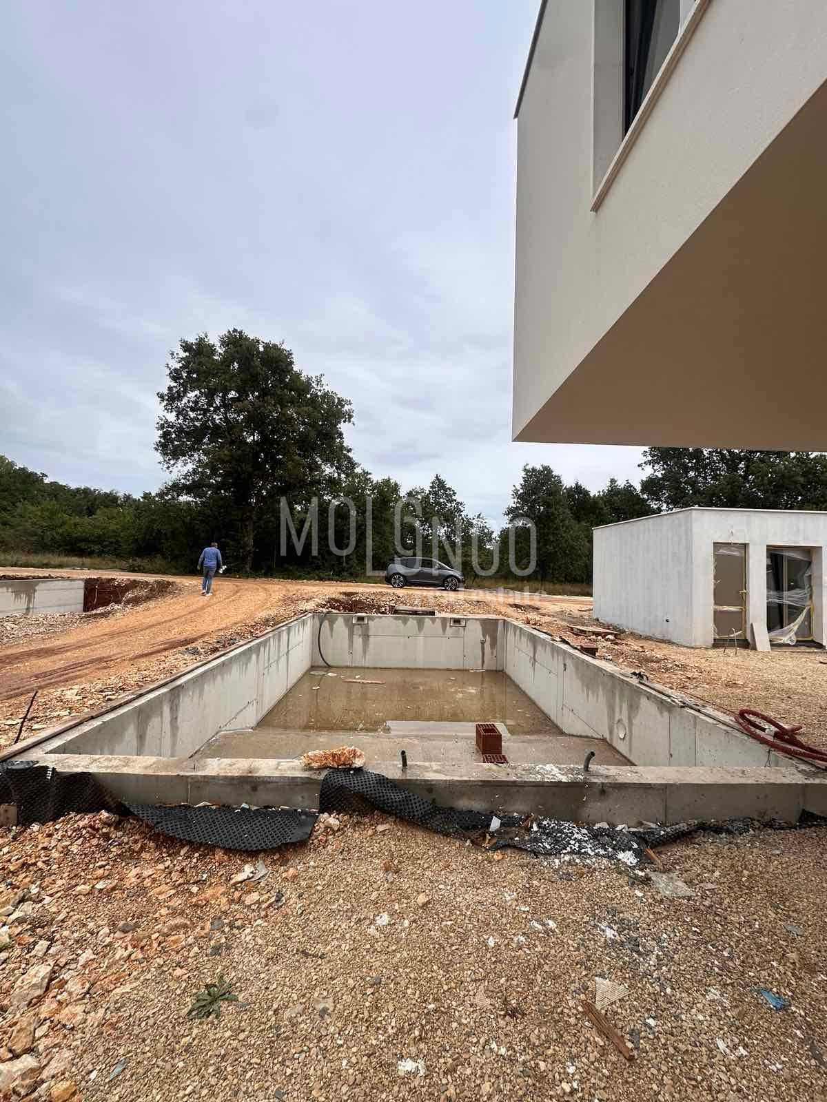 Hiša Labin, 300m2