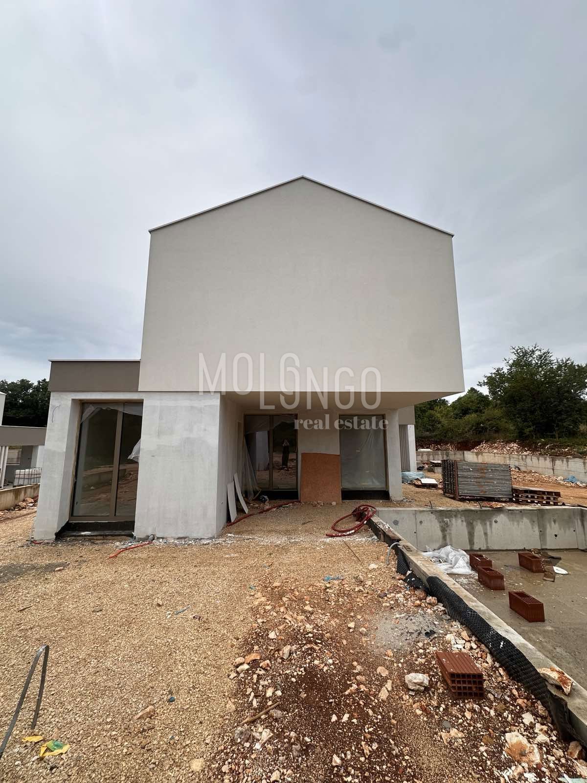Hiša Labin, 300m2