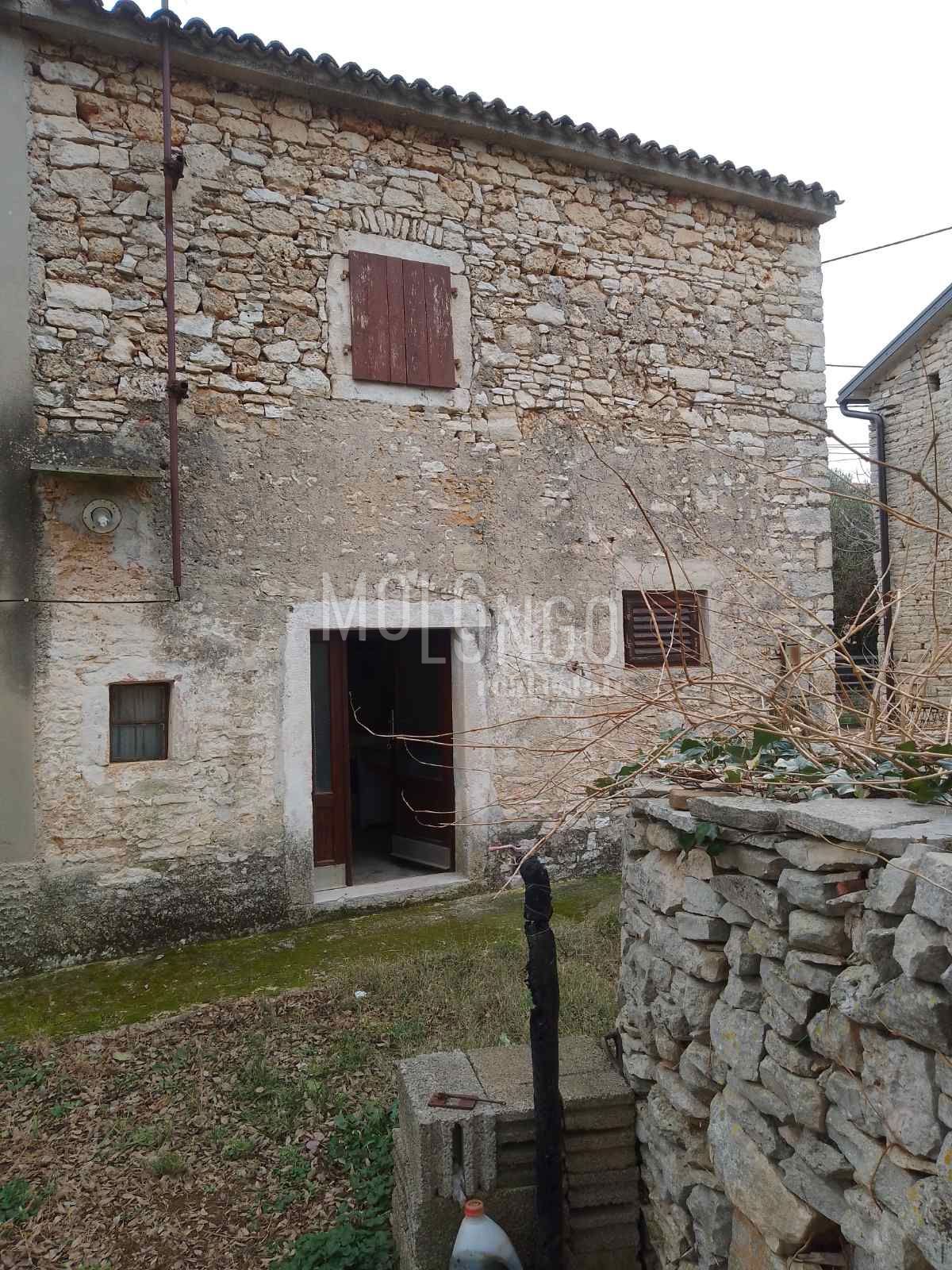 ISTRA, okolica PULE – Kamnita hiša za obnovo