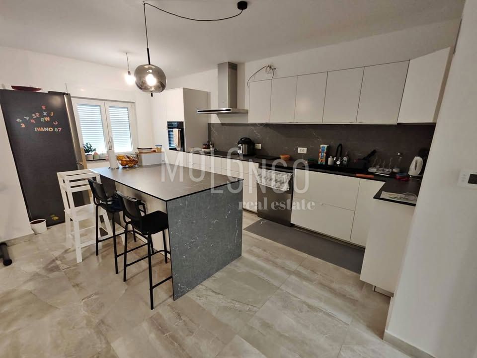Stanovanje/apartma Viškovo, 162m2