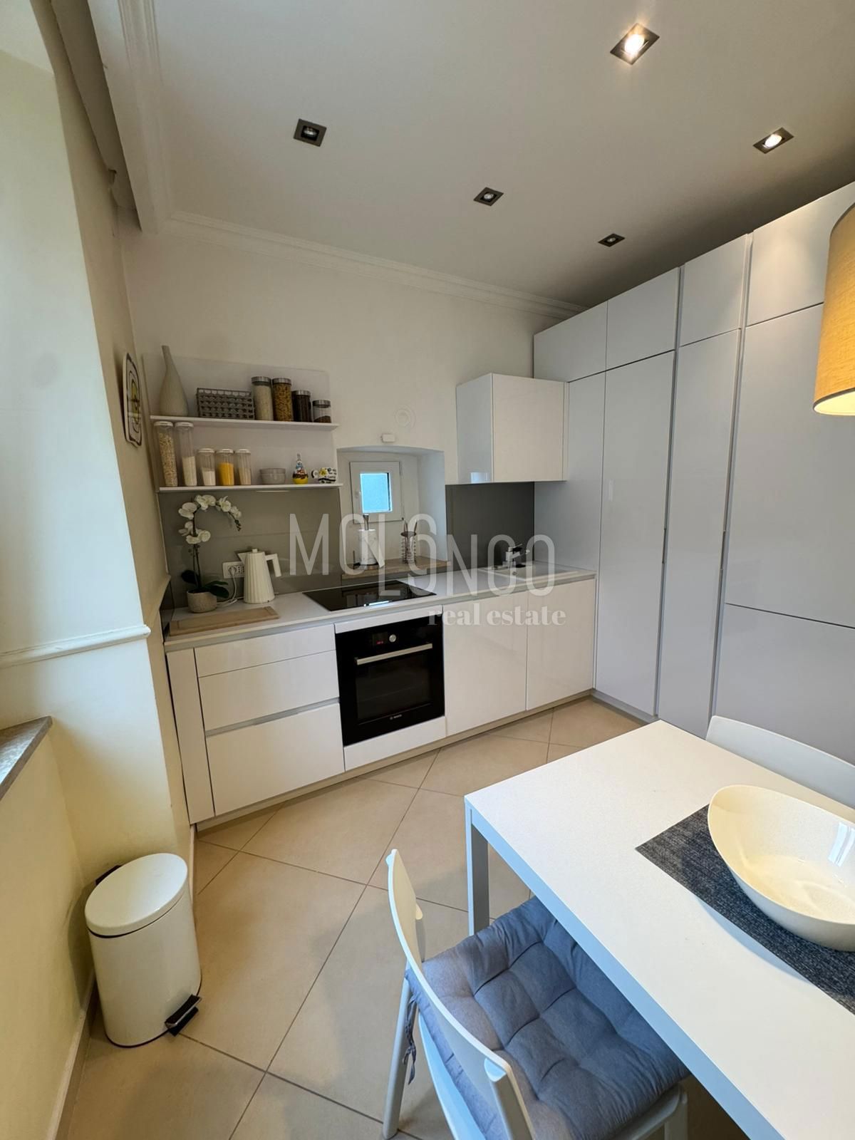 Stanovanje/apartma Centar, Rijeka, 77,06m2