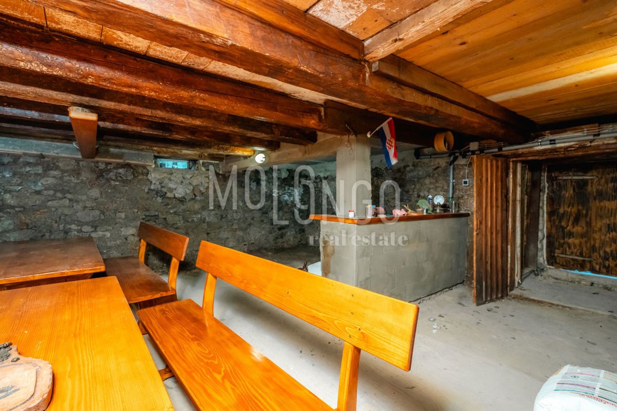 Hiša Mrkopalj, 200m2