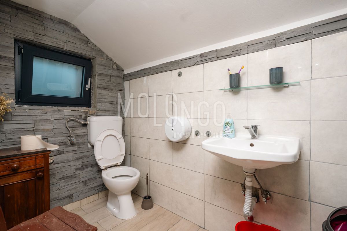 Hiša Mrkopalj, 200m2