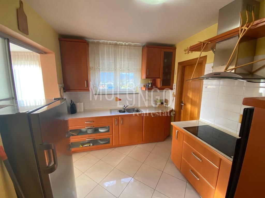 Stanovanje/apartma Rešetari, Kastav, 133,01m2