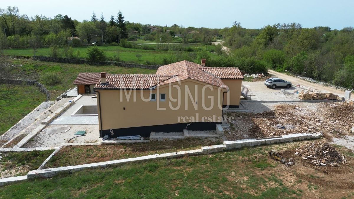 Hiša Svetvinčenat, 190m2