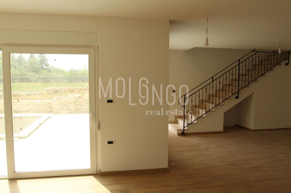 Hiša Svetvinčenat, 190m2