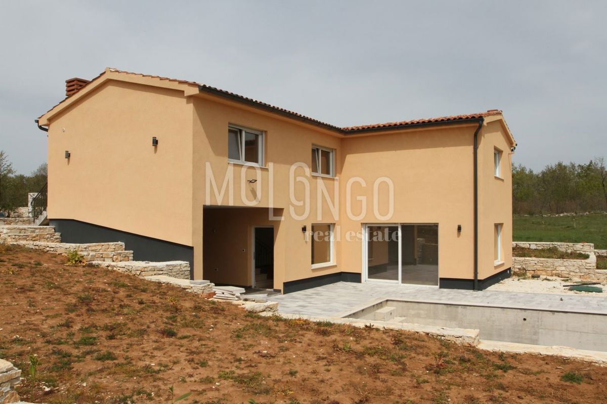 Hiša Svetvinčenat, 190m2