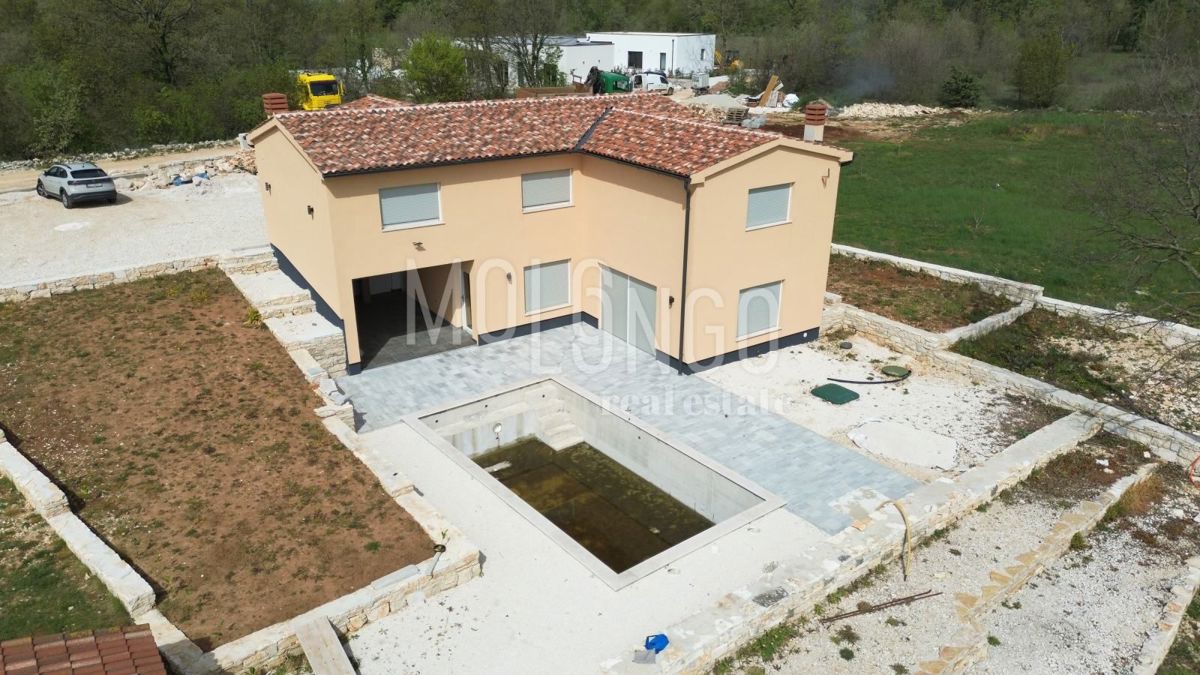 Hiša Svetvinčenat, 190m2