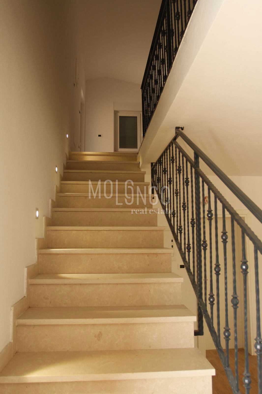 Hiša Svetvinčenat, 190m2