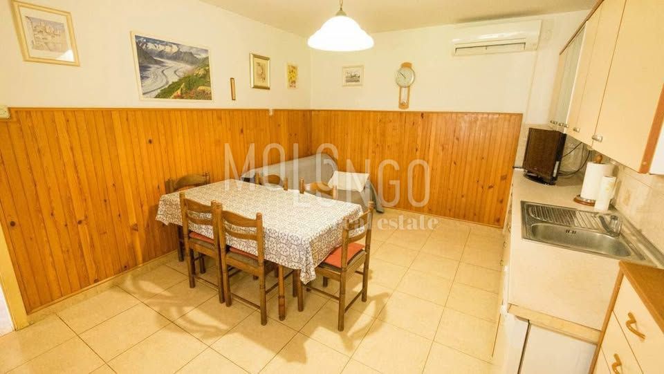 Hiša Cere, Žminj, 320m2