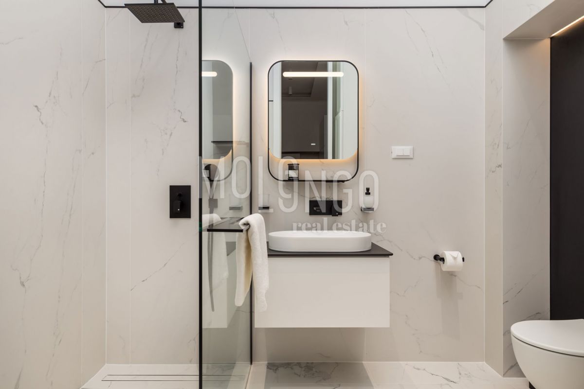 OPATIJA, razkošno stanovanje s teraso in sanjskim pogledom