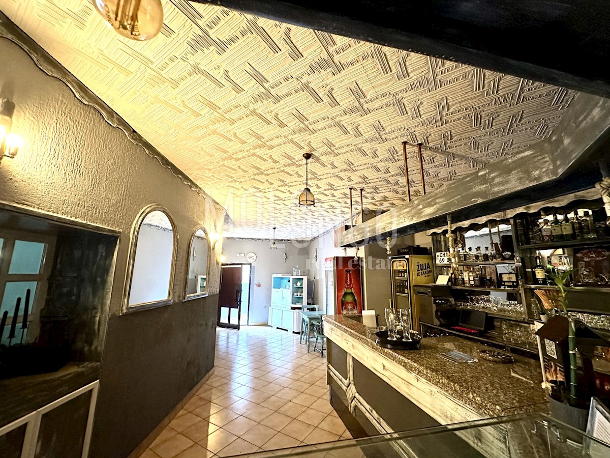 Poslovni prostor Mlaka, Rijeka, 220m2