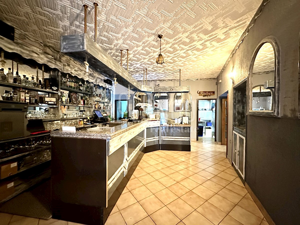 Poslovni prostor Mlaka, Rijeka, 220m2