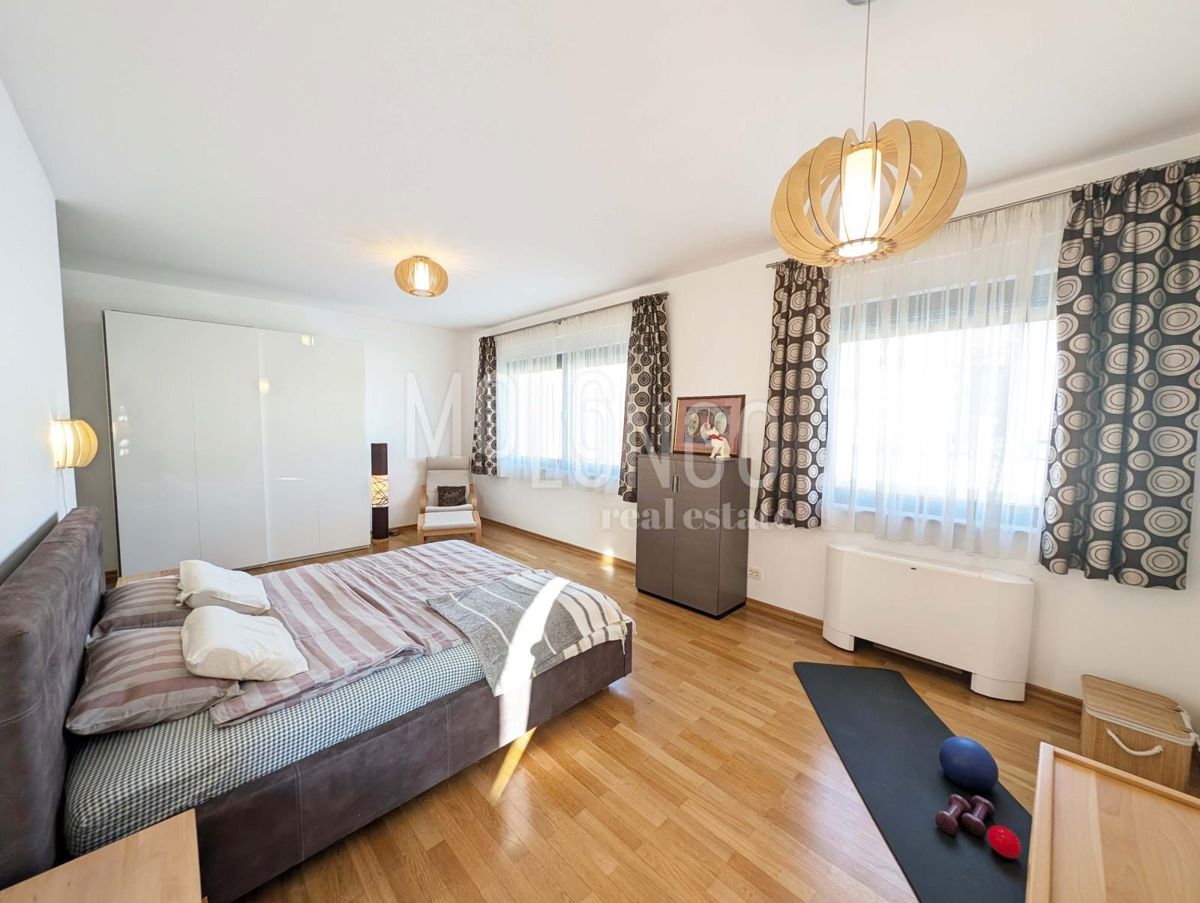 Stanovanje/apartma Centar, Rijeka, 159m2