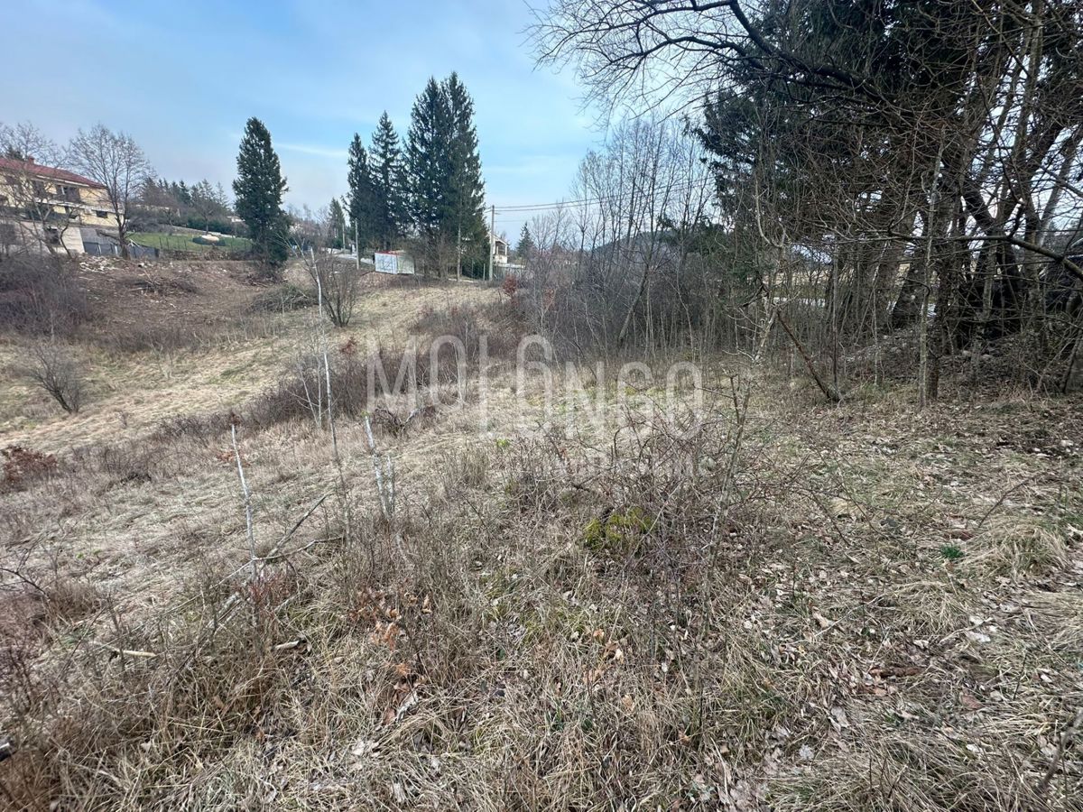 Zemljišče Klana, 2.105m2