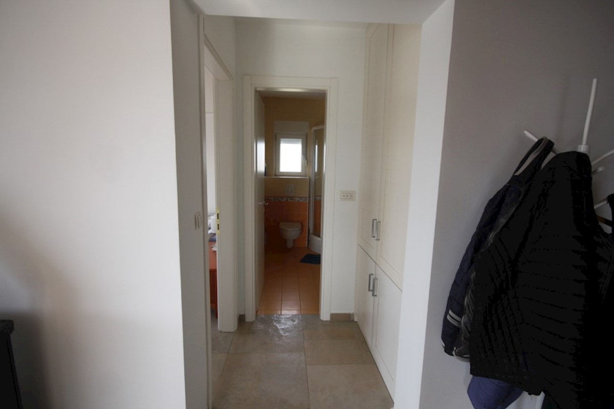 Tribunj, enosobno stanovanje z galerijo