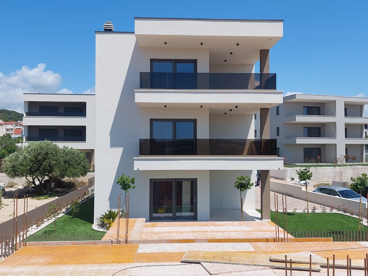 Vodice, novo stanovanje v bližini plaže-S2