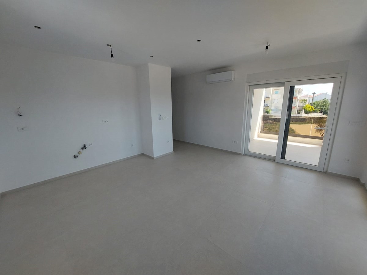 Vodice, novo stanovanje v bližini plaže-S2