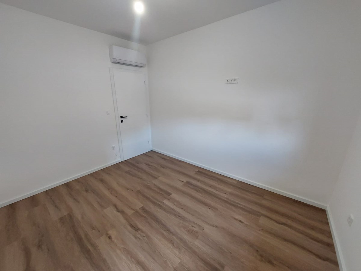 Vodice, dvosobni apartmaji v novogradnji