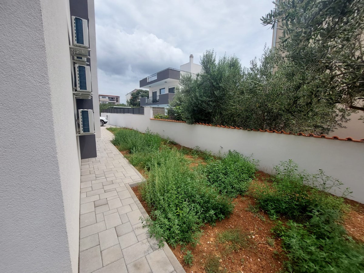 Vodice, dvosobni apartmaji v novogradnji