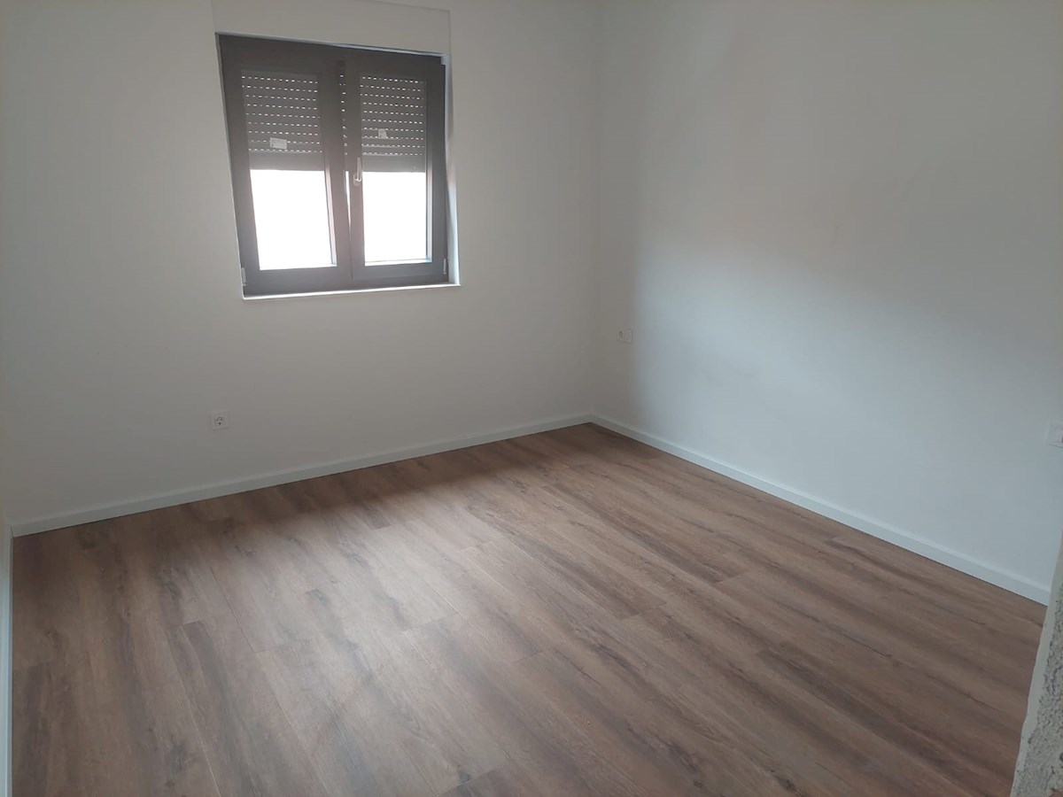 Vodice, dvosobni apartmaji v novogradnji