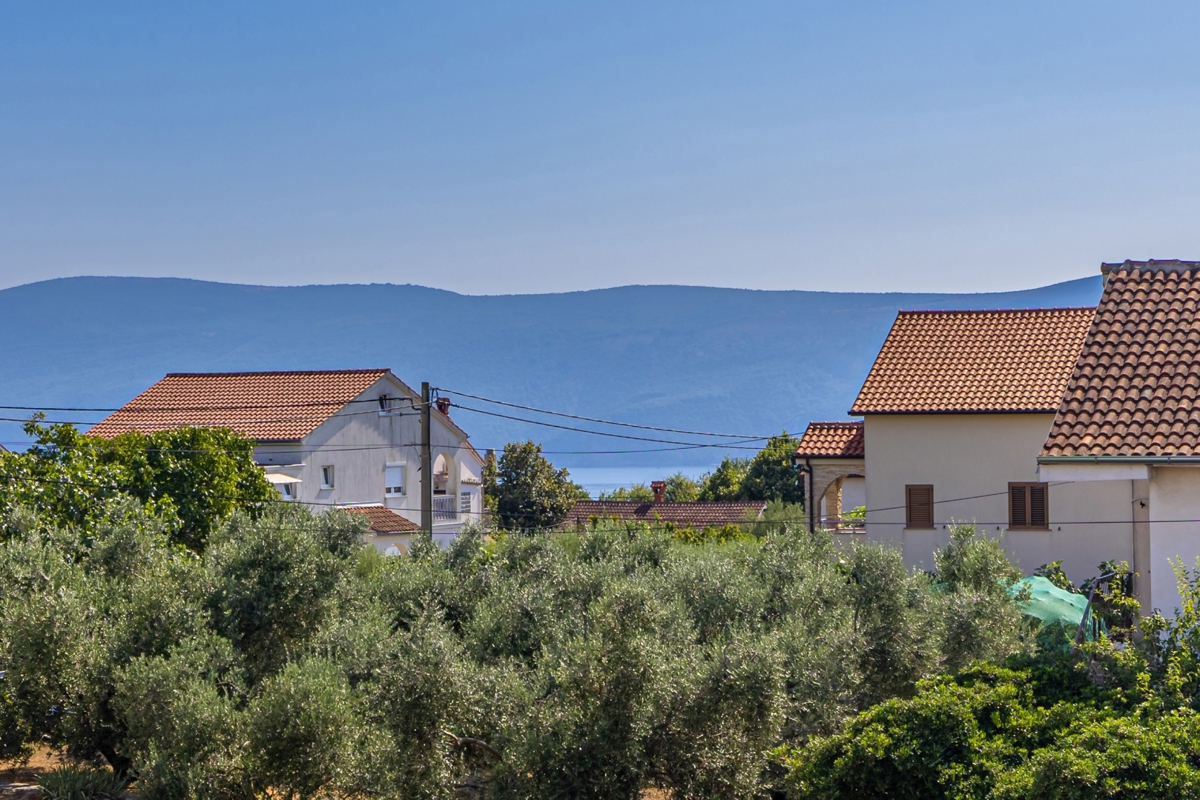 OTOK KRK, širše območje mesta Krk - Luksuzna, moderna vila z bazenom