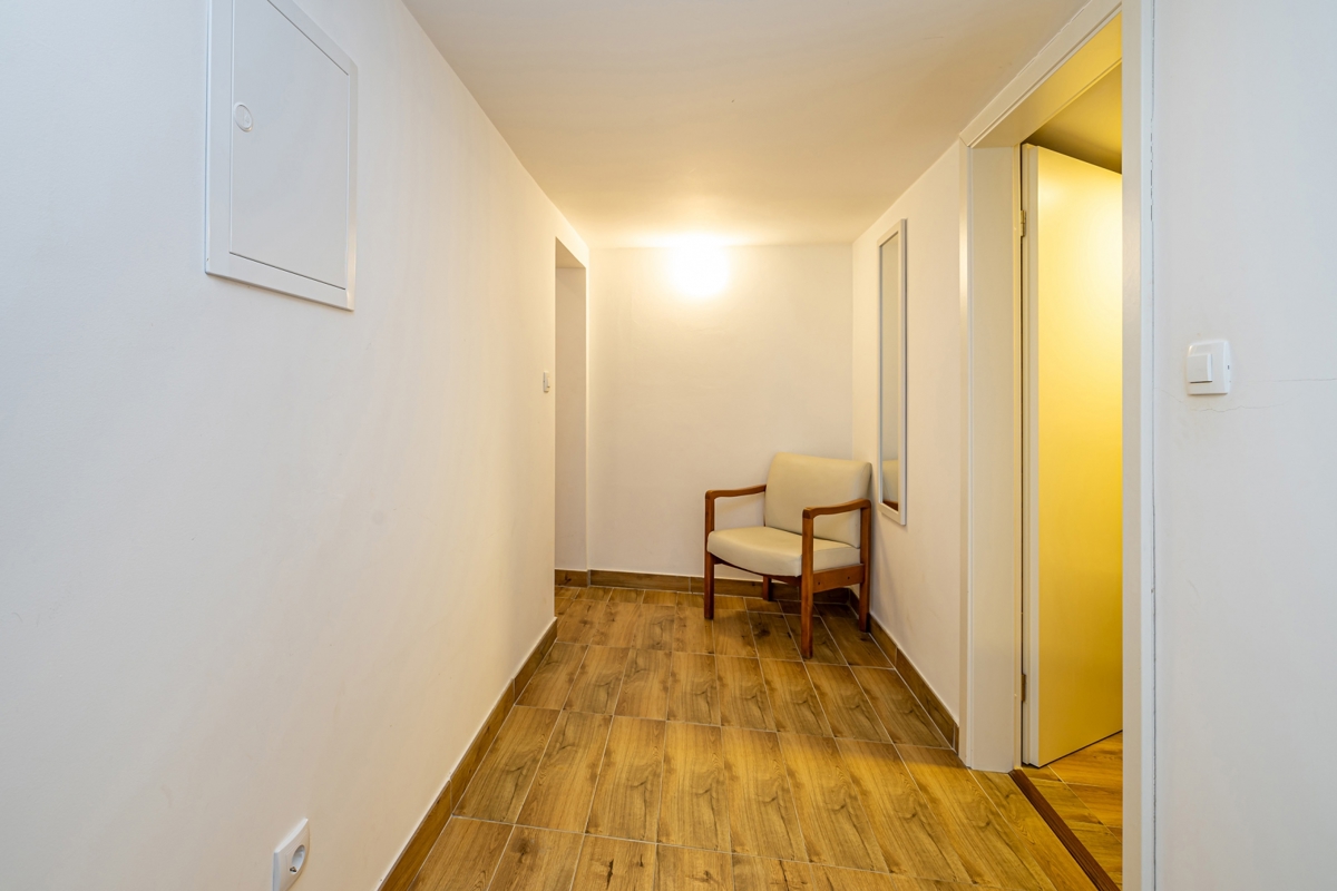 Hiša Vrh, Krk, 74m2