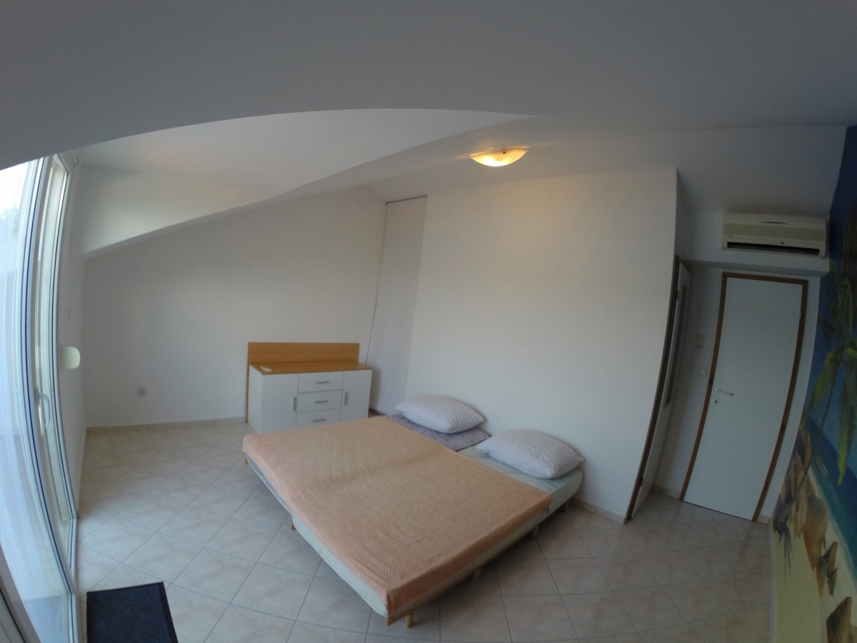 UVALA SOLINE - Apartma 60 metrov od morja