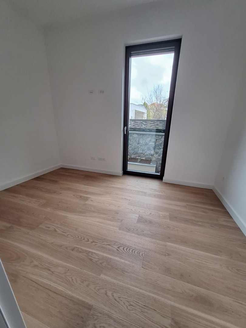 MAKSIMIR, Jordanovac - Premium trisobno stanovanje v pritličju z zasebnim vrtom in garažo