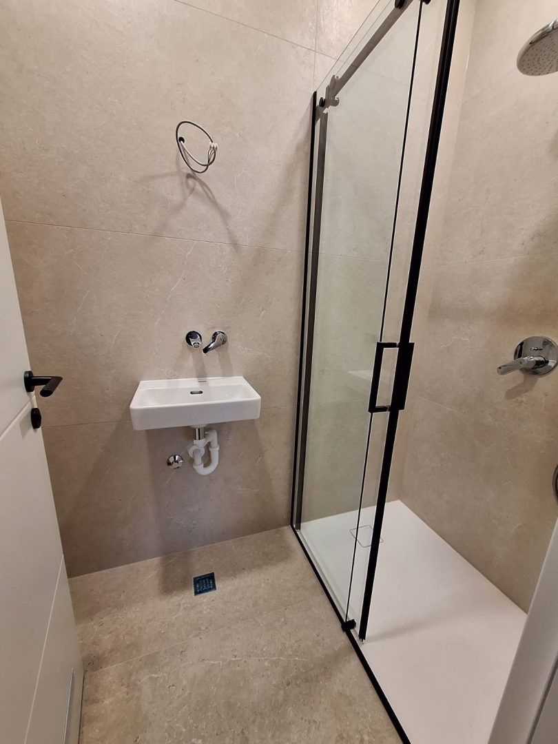 MAKSIMIR, Jordanovac - Premium trisobno stanovanje v pritličju z zasebnim vrtom in garažo