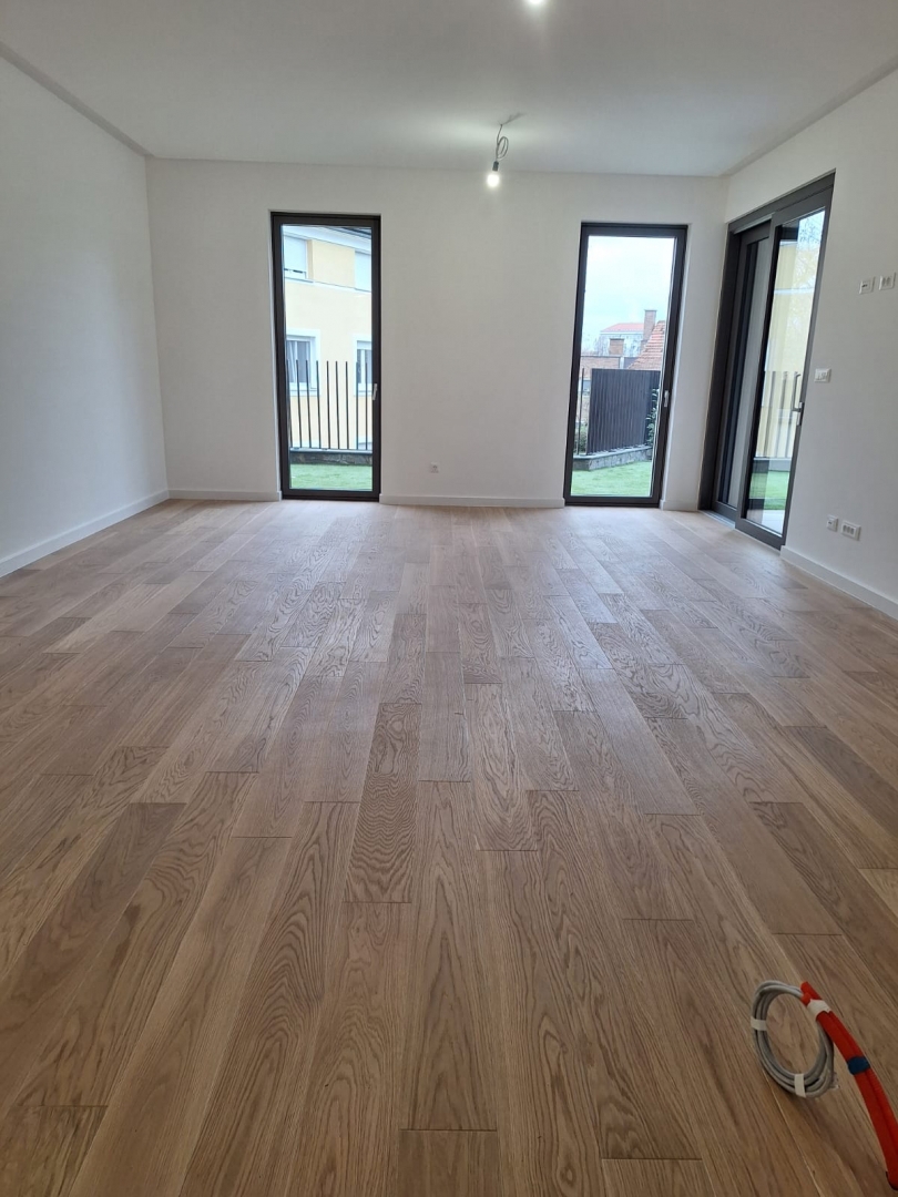 MAKSIMIR, Jordanovac - Premium trisobno stanovanje v pritličju z zasebnim vrtom in garažo