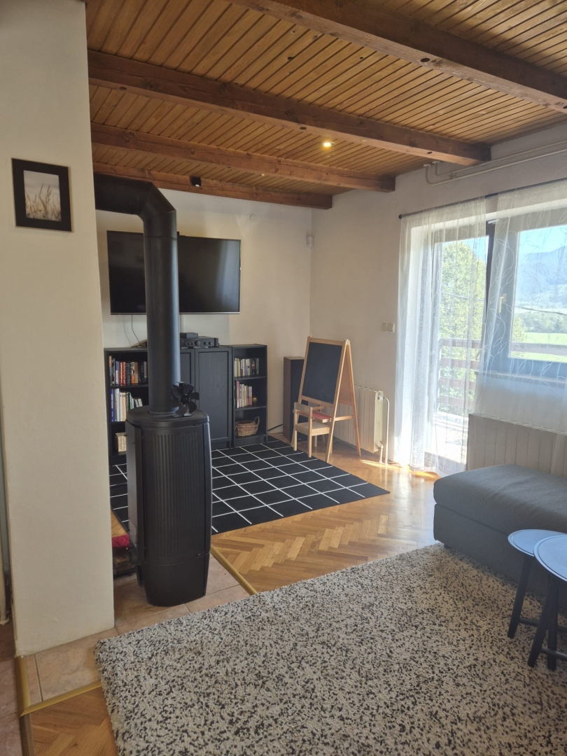 GORSKI KOTAR, LIČ - Hiša s pogledom na naravo