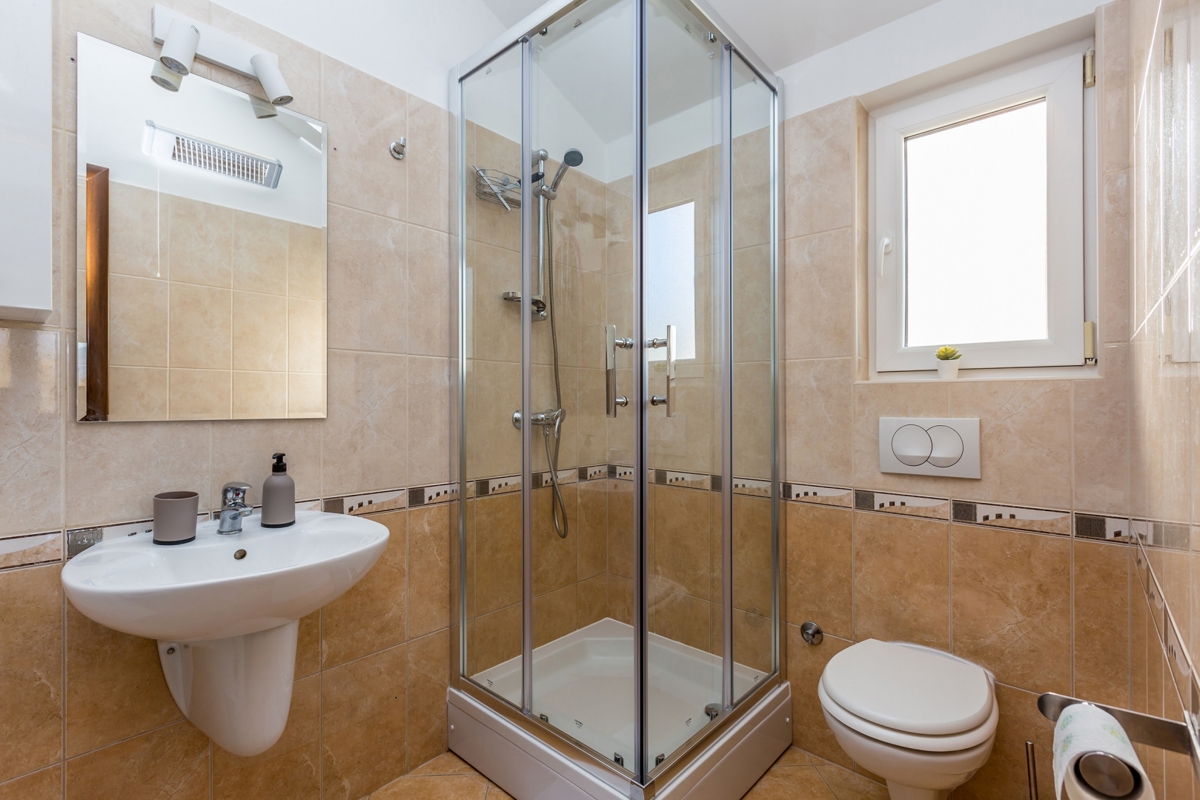 ČIŽIĆI, OTOK KRK - Apartma s pogledom na morje